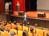  width: 100%; height : 150px